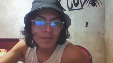 blade_sensual online show from November 6, 2025, 4:13 am