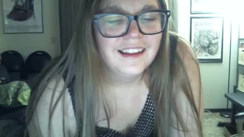 bladesizzo3111 online show from December 25, 2024, 6:20 am