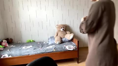 Mila online show from April 20, 2026, 9:56 am