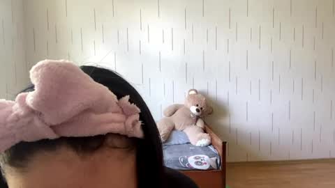 Mila online show from April 21, 2026, 7:14 am