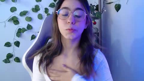   online show from February 3, 2025, 12:14 pm