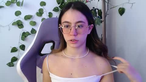   online show from February 19, 2025, 1:06 pm