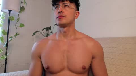 Blake Levi  Independent Model online show from April 16, 2026, 5:47 pm