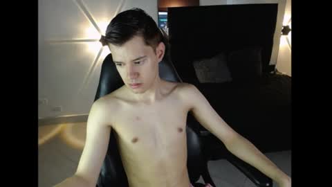 Snapshot of blakzen_ chatting on July 12, 2026, 3:47 pm Blakzen online show from July 12, 2026, 3:47 pm