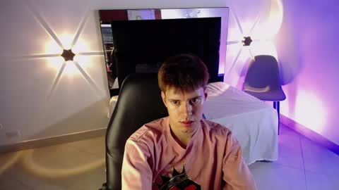 Snapshot of blakzen_ chatting on July 17, 2026, 3:35 am Blakzen online show from July 17, 2026, 3:35 am