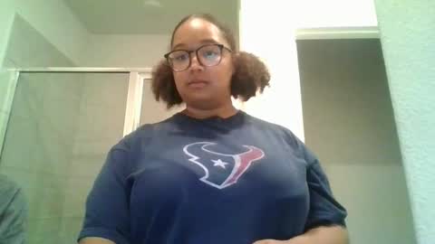 BLESSICA  EDDIE LOVE online show from April 22, 2026, 6:16 am