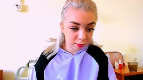 Nicole online show from February 23, 2025, 11:44 am