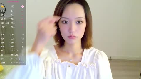 YoYo online show from October 12, 2025, 2:32 am