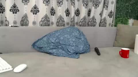 blonddaiana23 online show from February 3, 2026, 1:37 am