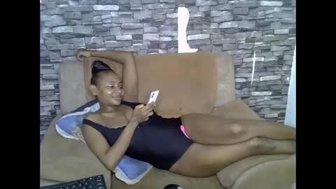 blonde_creamy online show from May 30, 2026, 5:32 pm
