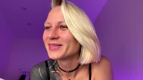 Snapshot of blonde_fuck_couple chatting on May 28, 2026, 12:41 am blonde_fuck_couple online show from May 28, 2026, 12:41 am