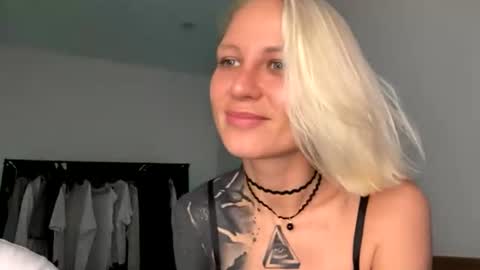 Snapshot of blonde_fuck_couple chatting on June 15, 2026, 12:24 am blonde_fuck_couple online show from June 15, 2026, 12:24 am