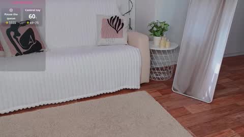 Snapshot of blonde_vibe chatting on March 27, 2026, 8:26 am Nessa online show from March 27, 2026, 8:26 am