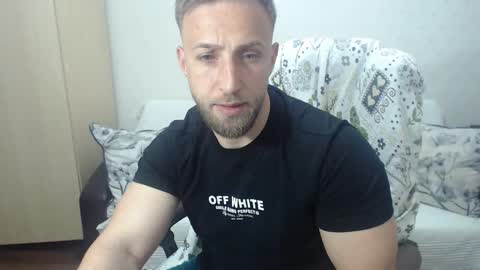 Snapshot of blondeagle chatting on May 1, 2026, 8:02 pm Mr Blond online show from May 1, 2026, 8:02 pm