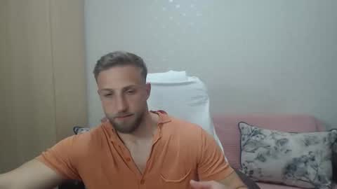Snapshot of blondeagle chatting on May 5, 2026, 7:33 pm Mr Blond online show from May 5, 2026, 7:33 pm
