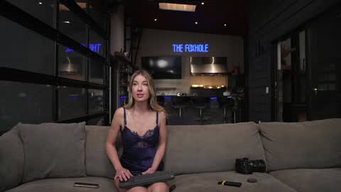 blondefoxsilverfox online show from February 13, 2026, 4:58 pm