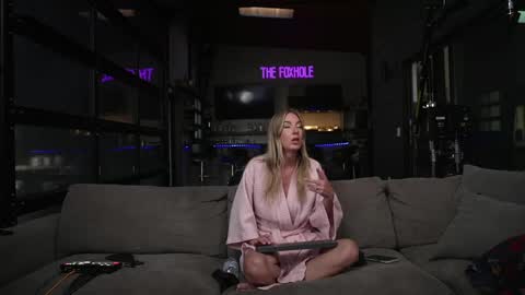 Snapshot of blondefoxsilverfox chatting on May 19, 2026, 2:56 pm blondefoxsilverfox online show from May 19, 2026, 2:56 pm