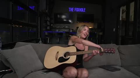 Snapshot of blondefoxsilverfox chatting on July 15, 2026, 2:55 pm blondefoxsilverfox online show from July 15, 2026, 2:55 pm