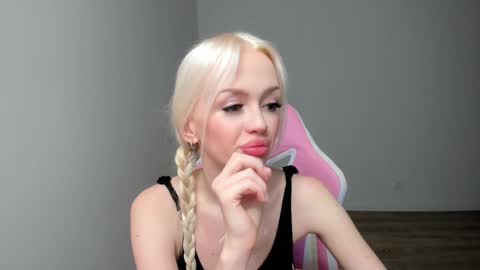 Elisa online show from December 4, 2024, 12:52 am