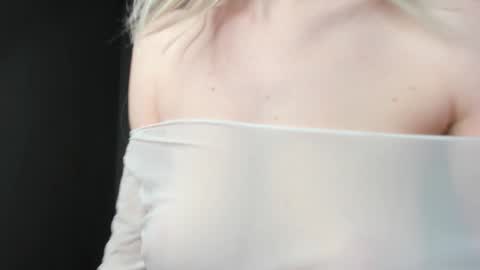 Elisa online show from December 18, 2024, 11:30 pm