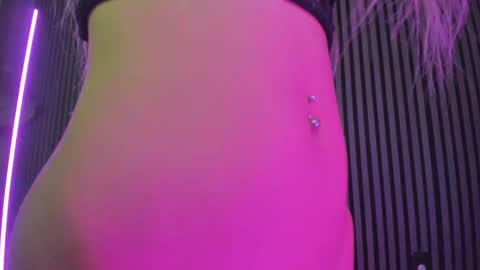 Snapshot of blondie_muller chatting on February 23, 2025, 2:18 am blondie_muller online show from February 23, 2025, 2:18 am