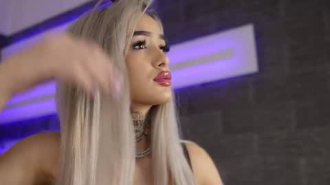 Snapshot of blondie_muller chatting on December 15, 2025, 9:08 pm blondie_muller online show from December 15, 2025, 9:08 pm