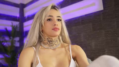 Snapshot of blondie_muller chatting on December 18, 2025, 8:59 pm blondie_muller online show from December 18, 2025, 8:59 pm