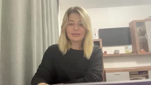 blondie_xoxoxo online show from September 10, 2025, 6:35 am