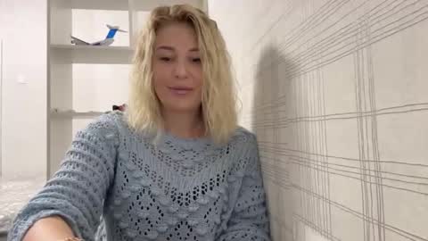 blondie_xoxoxo online show from September 17, 2025, 9:22 am