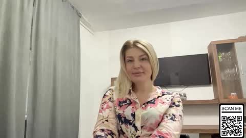 blondie_xoxoxo online show from October 8, 2025, 6:11 am