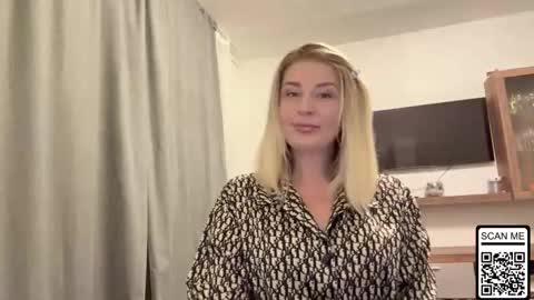 blondie_xoxoxo online show from October 11, 2025, 7:56 pm