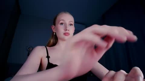 Snapshot of blondiemermaid chatting on May 9, 2026, 9:09 pm Mia online show from May 9, 2026, 9:09 pm