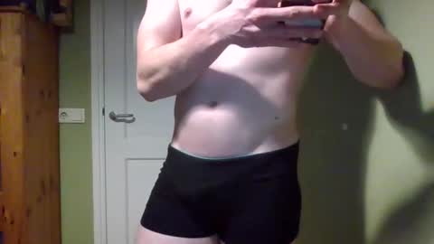 Snapshot of blondsubnl chatting on February 26, 2026, 7:57 pm BlondSubNL online show from February 26, 2026, 7:57 pm