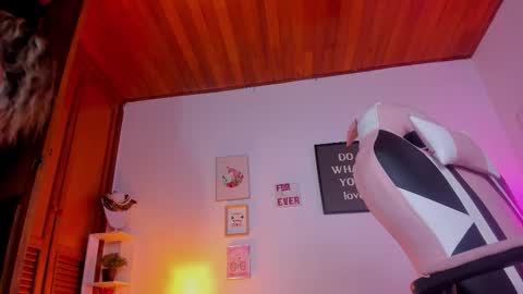 Isis online show from September 26, 2025, 2:15 am