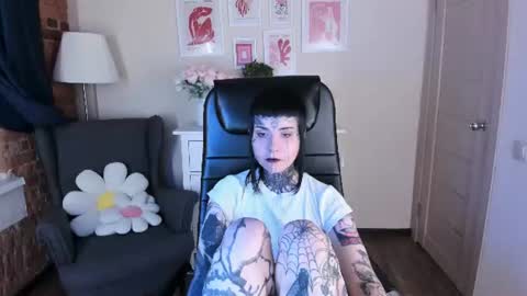 Snapshot of blood__mary chatting on August 5, 2026, 8:33 pm Mary online show from August 5, 2026, 8:33 pm