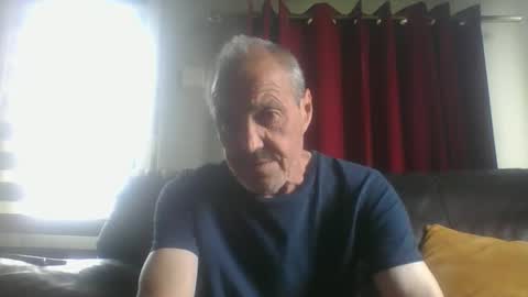bloody52 online show from May 7, 2026, 10:42 am