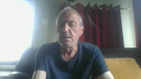 bloody52 online show from May 8, 2026, 8:19 am