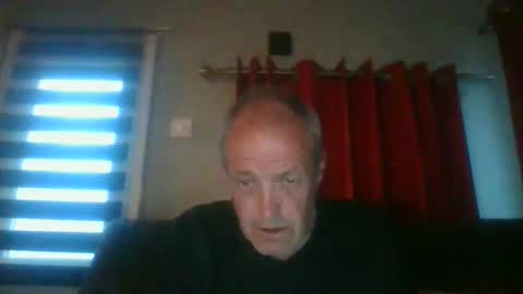 bloody52 online show from June 5, 2026, 8:14 pm