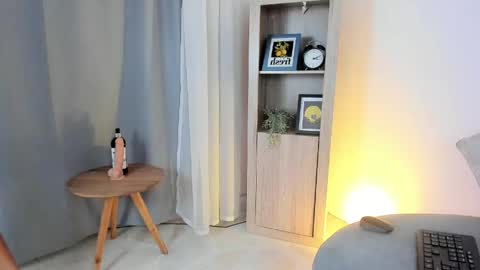 Mara online show from April 19, 2026, 8:44 pm