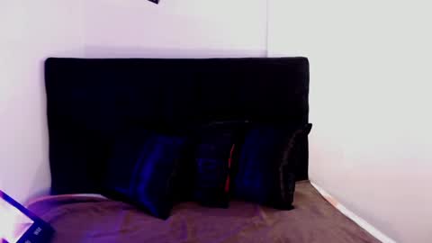 bloom_bbc online show from October 2, 2025, 8:38 pm