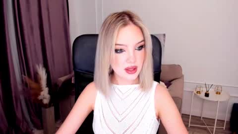 Sophia online show from March 5, 2025, 10:54 pm