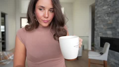 Emma Bloom online show from December 8, 2024, 7:11 pm