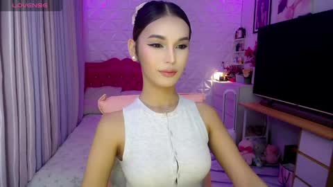 Snapshot of blue_aiveexx chatting on May 22, 2026, 2:51 am aivee online show from May 22, 2026, 2:51 am