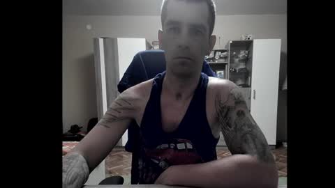 Snapshot of blue_eyed_wolf chatting on June 17, 2026, 7:04 pm Runaway online show from June 17, 2026, 7:04 pm