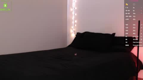 Blue online show from September 14, 2025, 5:12 pm