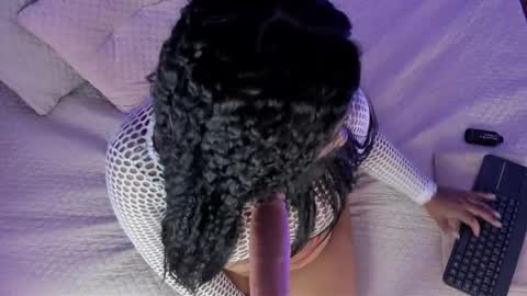 Snapshot of blue_stylee chatting on May 7, 2026, 3:34 am Eli online show from May 7, 2026, 3:34 am