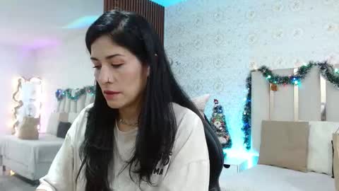 blue_tay1 online show from November 22, 2025, 12:04 pm
