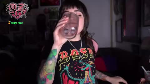 Blue online show from January 16, 2026, 3:32 am