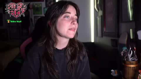 Blue online show from April 25, 2026, 2:14 am