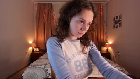 Elisa online show from February 1, 2025, 2:13 pm